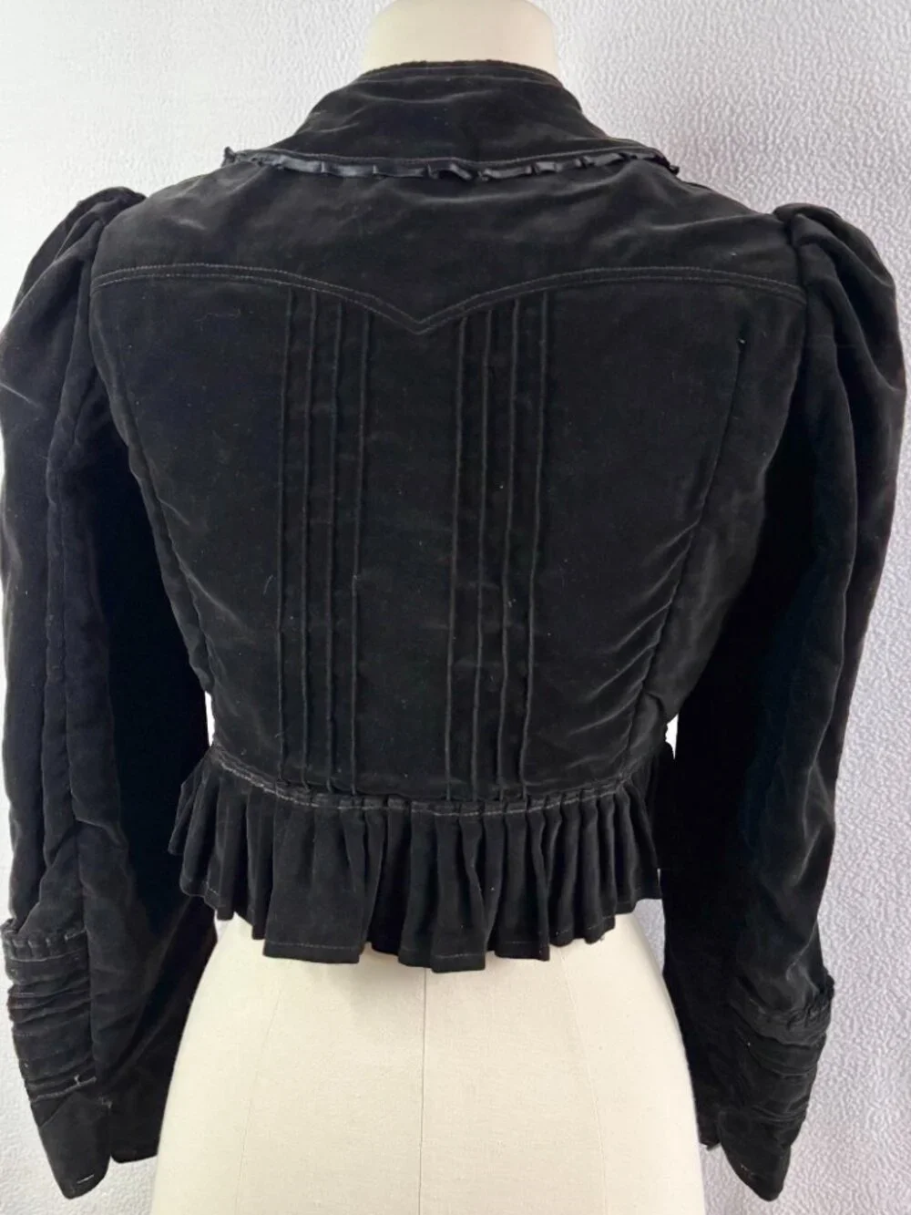 Szeki Hungarian Transylvanian Handmade Folk Jacket with Peplum - Picture 6 of 13